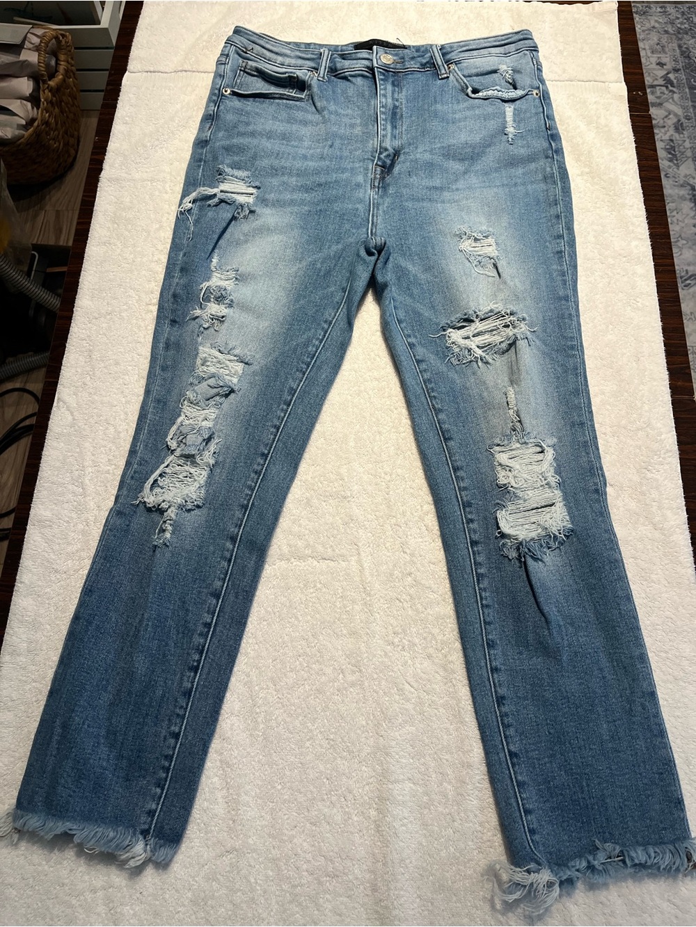 Distressed High-Rise Women’s Jeans in Light Blue - Size 32-15 - stretch